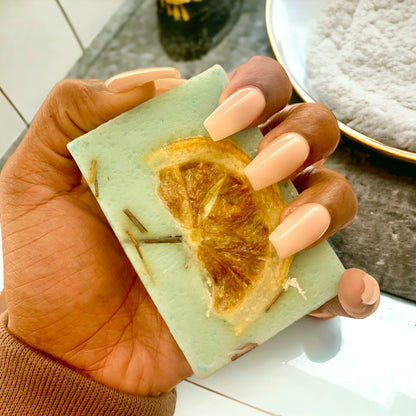 ✨ ALOE & LEMON Exfoliating Soap Bar ✨